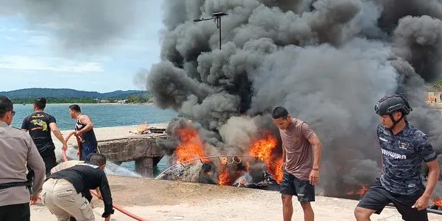 VIDEO: Dramatis Evakuasi Speedboat Terbakar Sebabkan Cagub Malut Benny Laos Meninggal