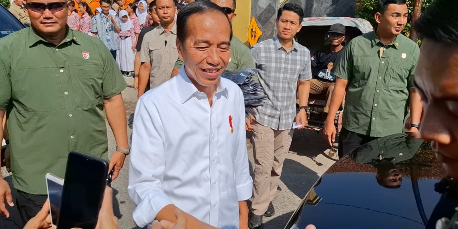 VIDEO: Jelang Purnatugas, Jokowi Nostalgia Kunjungi Sekolah Zaman SD di Solo