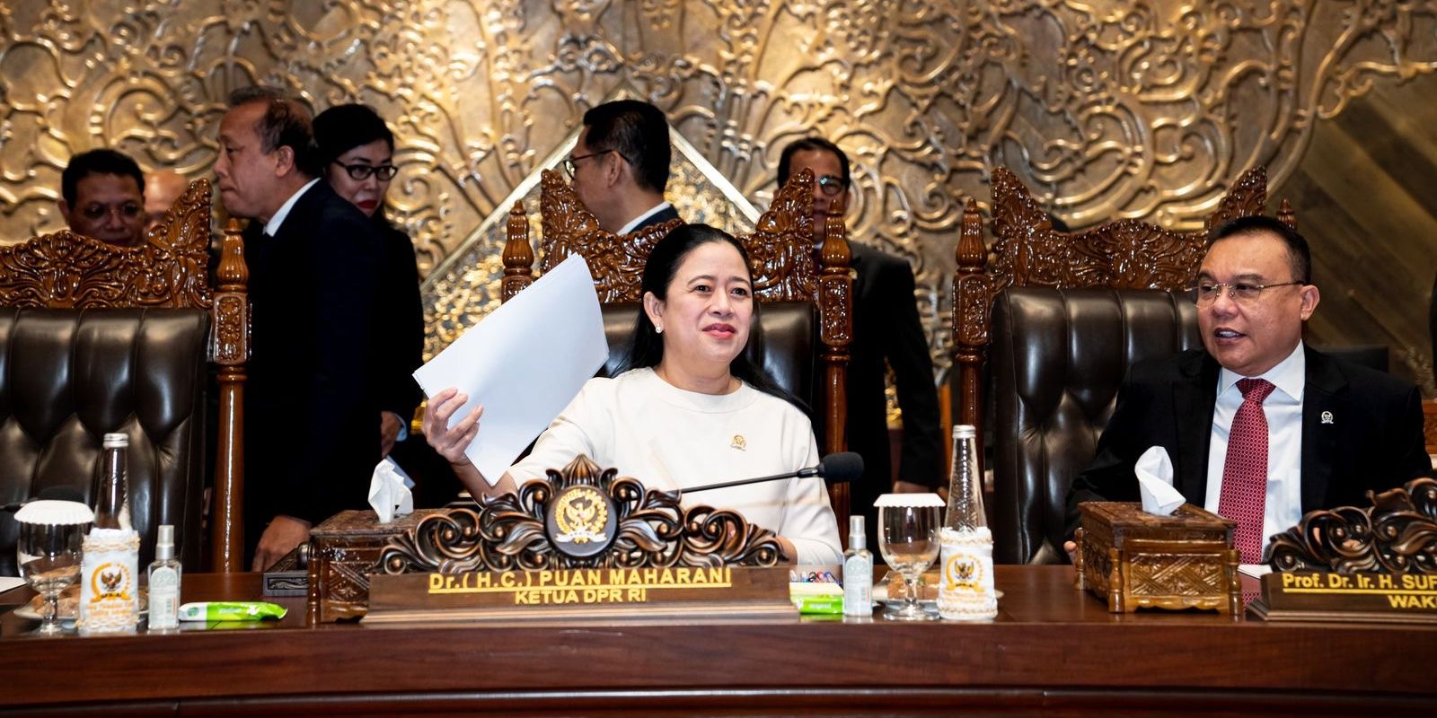 Puan Maharani Pimpin Rapat Pengesahan Penambahan 2 Komisi dan Badan Aspirasi DPR RI