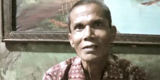 Viral Guru Nyambi Jadi Pemulung, Bisa Umrah dan Punya Warung