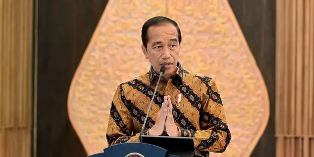 Jenguk Putri Kaesang Bebingah Sang Tansahayu, Jokowi Masih Takut Menggendong: Belum Berani, Masih Kecil