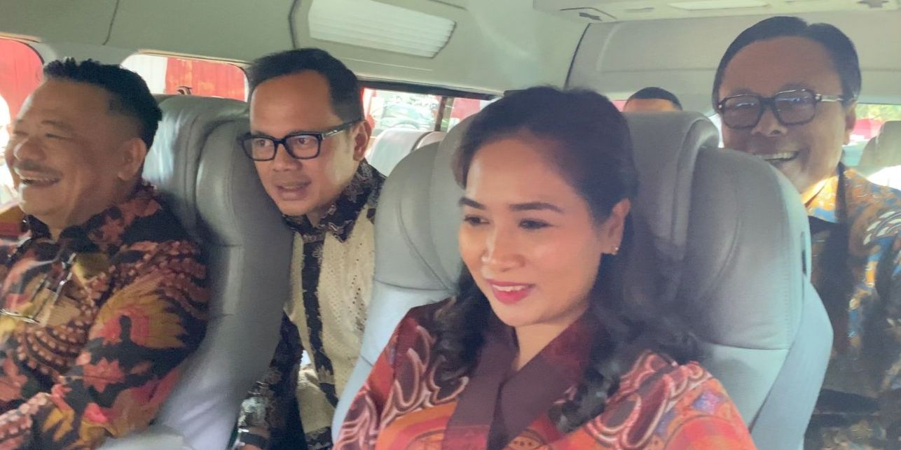 Tak Ada Raffi Ahmad Cs di Pembekalan Hari Kedua Prabowo, Malah Ada Jurnalis TV Semobil Bareng Bima Arya