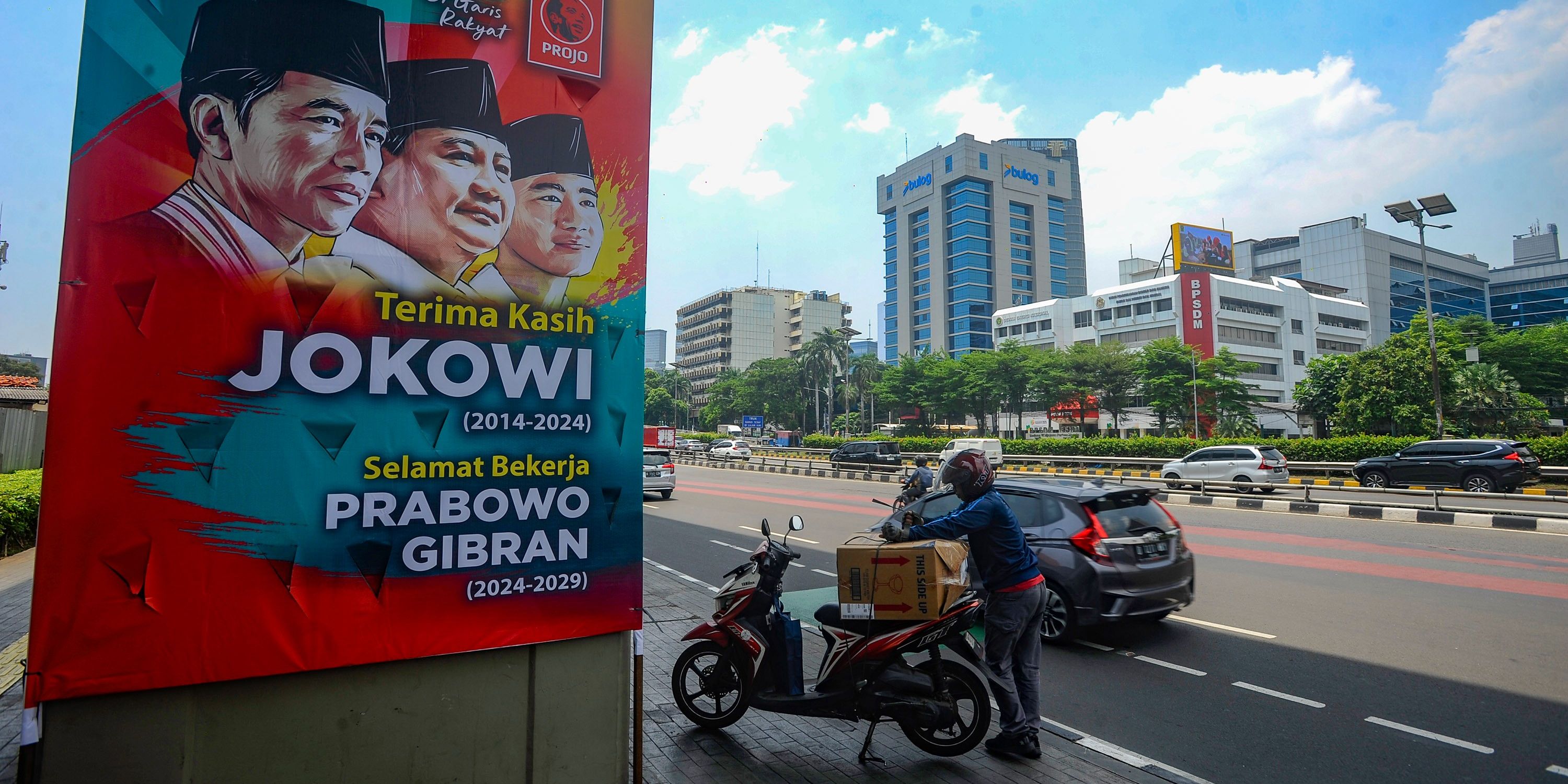 FOTO: Penampakan Baliho Terima Kasih Jokowi dan Selamat Bekerja Prabowo Menjamur Jelang Pelantikan Presiden 20 Oktober