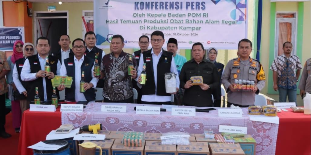 Polres Kampar & BPOM RI Bongkar Agen Pabrik Obat Berbahan Ilegal