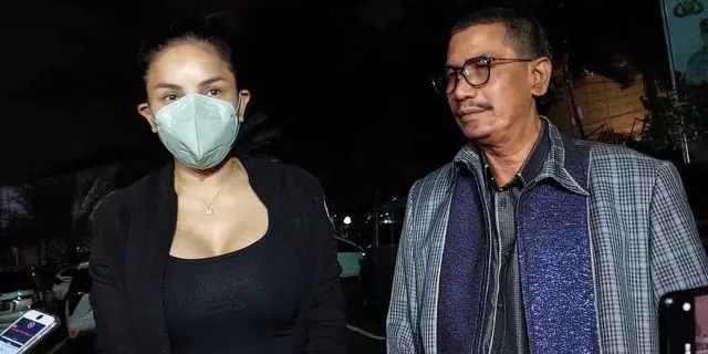 Nikita Mirzani Jemput Paksa Lolly dari Apartemen, Melaney Ricardo: Naluri Seorang Ibu itu Unik