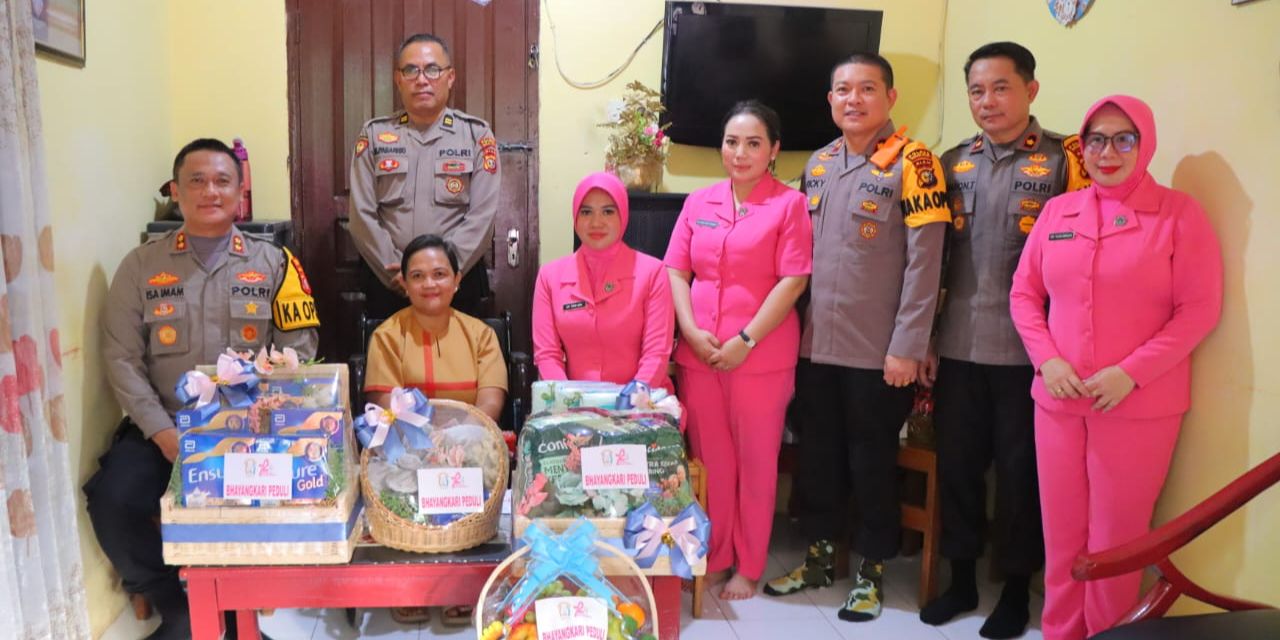 Cooling System Jelang Pilkada, Kapolres Rohil & Jajarannya Gelar Baksos ke Polsek-Polsek