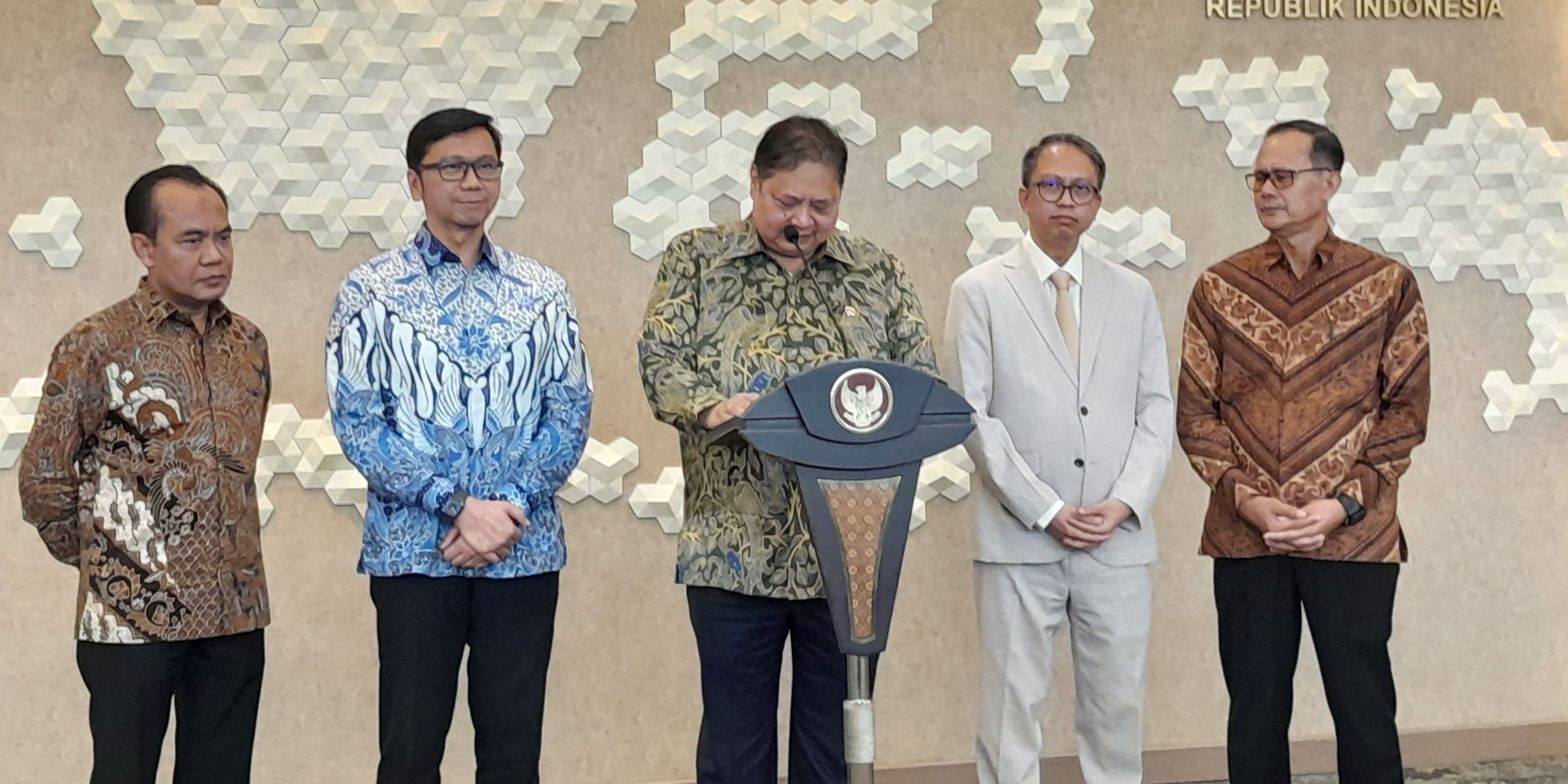 Resmi Ditunjuk Jadi Plt Menaker, Airlangga Hartarto Bakal Bahas Upah Minimun Tahun 2025