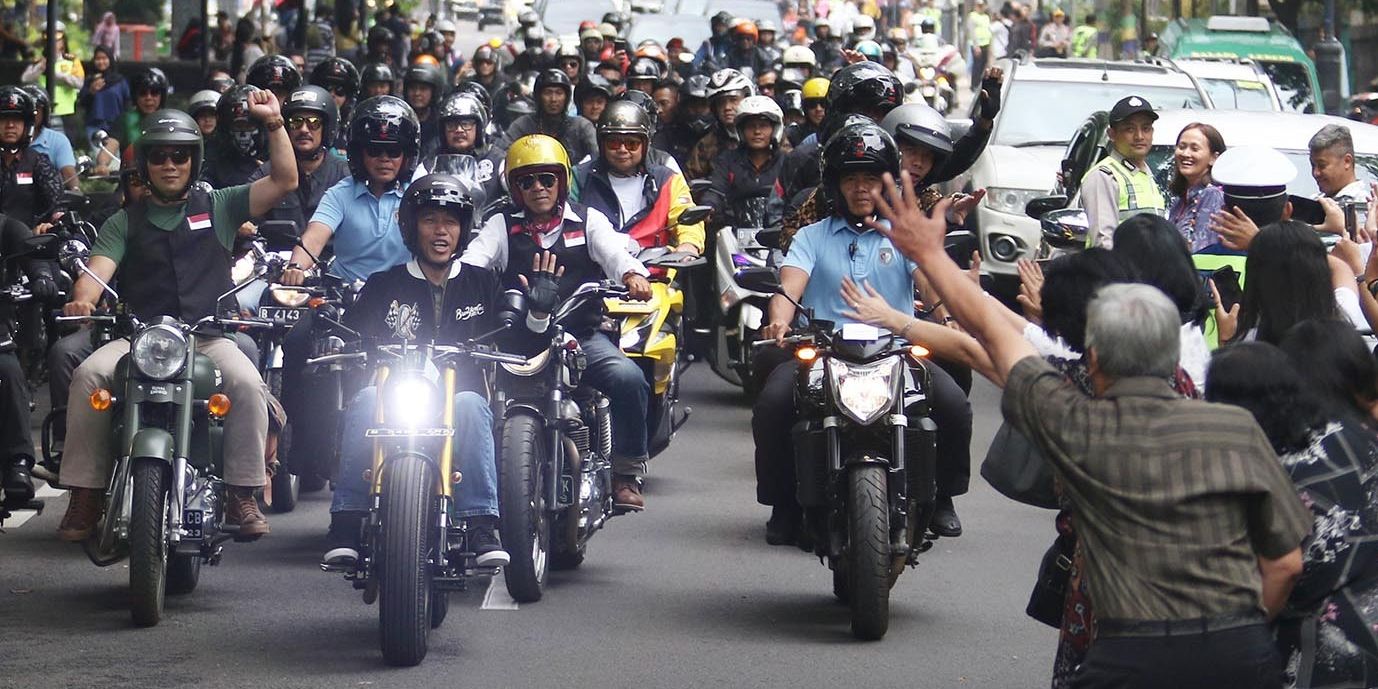 FOTO: Gaya Jokowi dan Sepeda Motornya, dari Touring di Danau Toba hingga Jajal Trek MotoGP