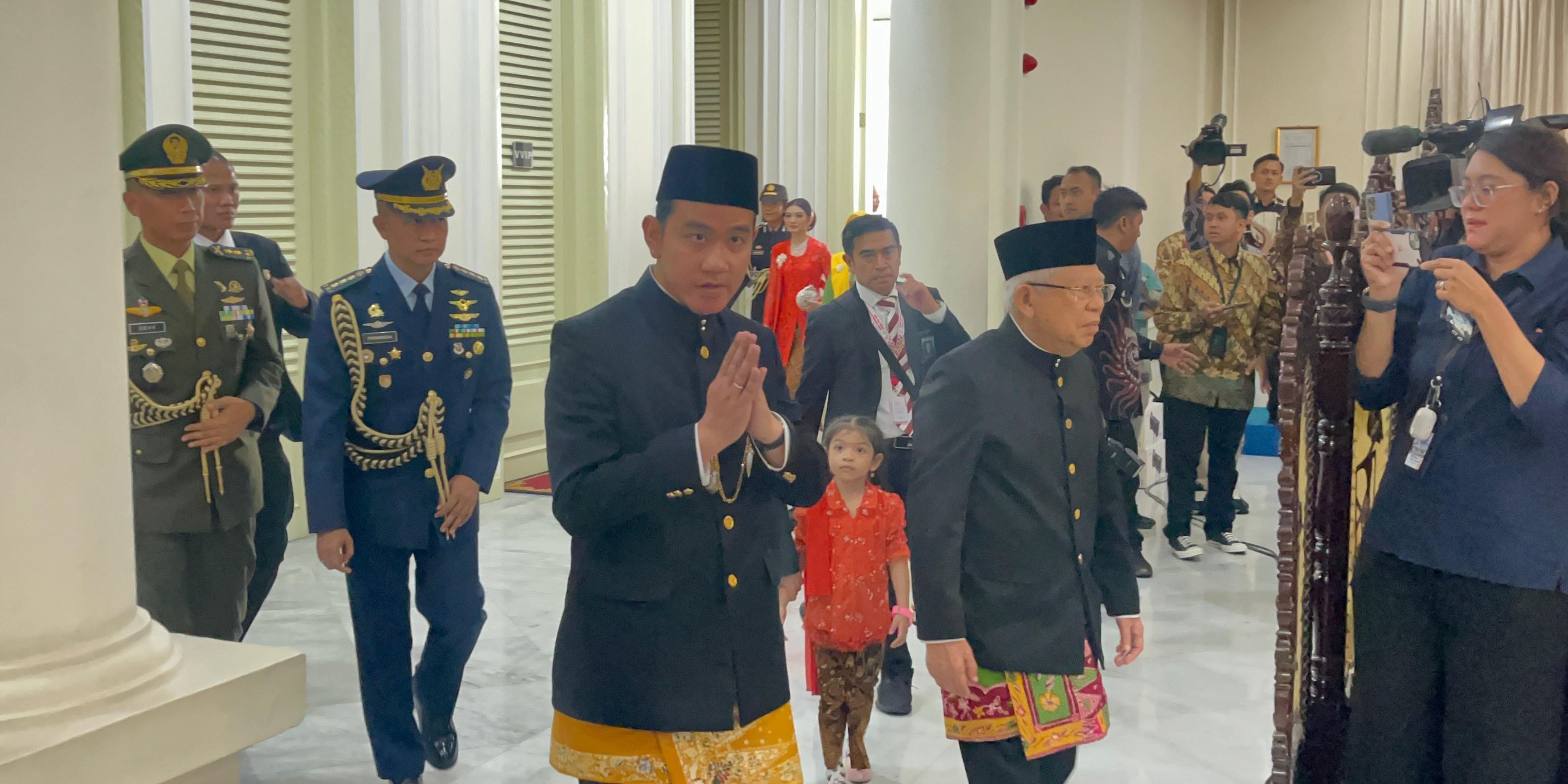 Tiba di Istana Wapres, Gibran-Ma'ruf Amin Hadiri Acara Pisah Sambut