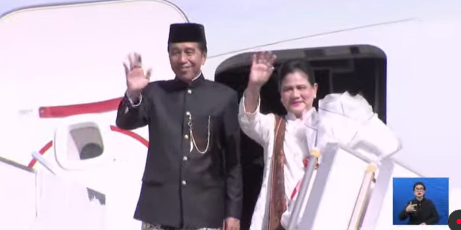 Jokowi Terbang ke Solo Naik Pesawat TNI AU, Dikawal Empat Jet Tempur