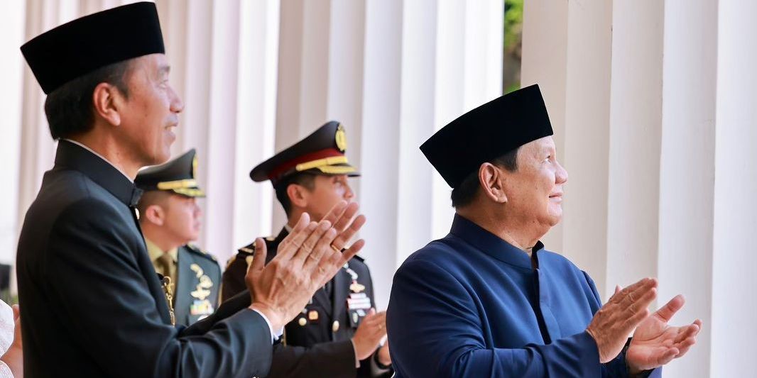 VIDEO: Pecah Tangis Dua Kakak Perempuan Tepuk Dada Prabowo Sambut di Istana Kepresidenan