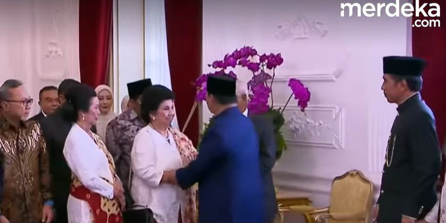 VIDEO: Pecah Tangis Dua Kakak Perempuan Tepuk Dada Prabowo Sambut di Istana Kepresidenan