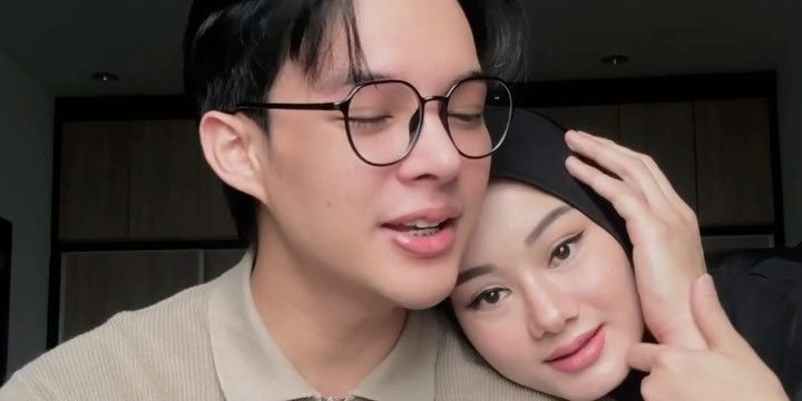 Makin Mancung dan Ganteng, 7 Potret Terbaru Rey Mbayang Usai Oplas Hidung Demi Kesehatan