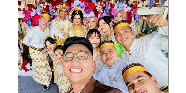 Cantik dan Tampan, 7 Potret Pedangdut di Pernikahan Mewah Nia LIDA, Ada Lady Rara dan Melly Lee Kompak Jadi Bridesmaid