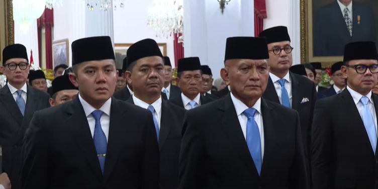 Seragam Kabinet Prabowo Memakai Dasi Biru Muda, Estetika Semata atau Ada Pesan Politik?