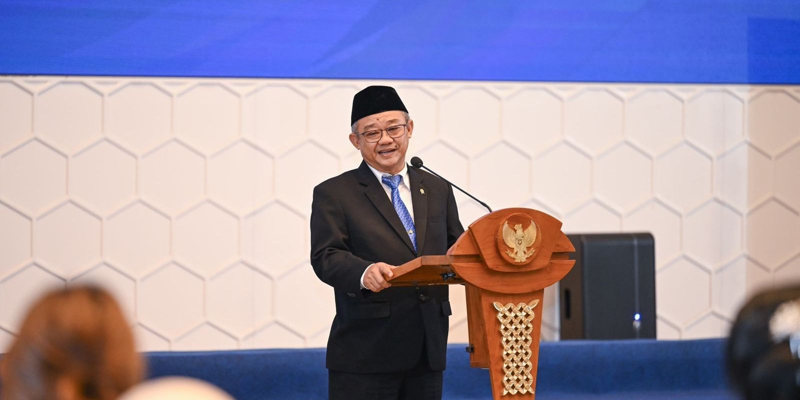 VIDEO: Tahan Tangis Abdul Mu'ti saat Sertijab, Suara Bergetar Diantar Emak 'Bertongkat Jenderal'