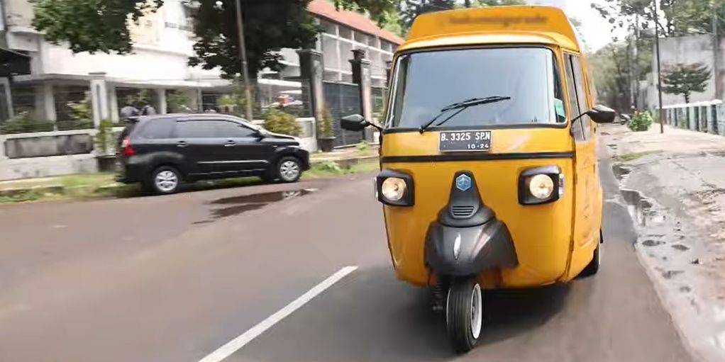 Panen Cuan dari Jual Mi Pakai Bajaj, Pemuda Jaksel Ini Raup Omzet hingga Rp100 Juta Per Bulan