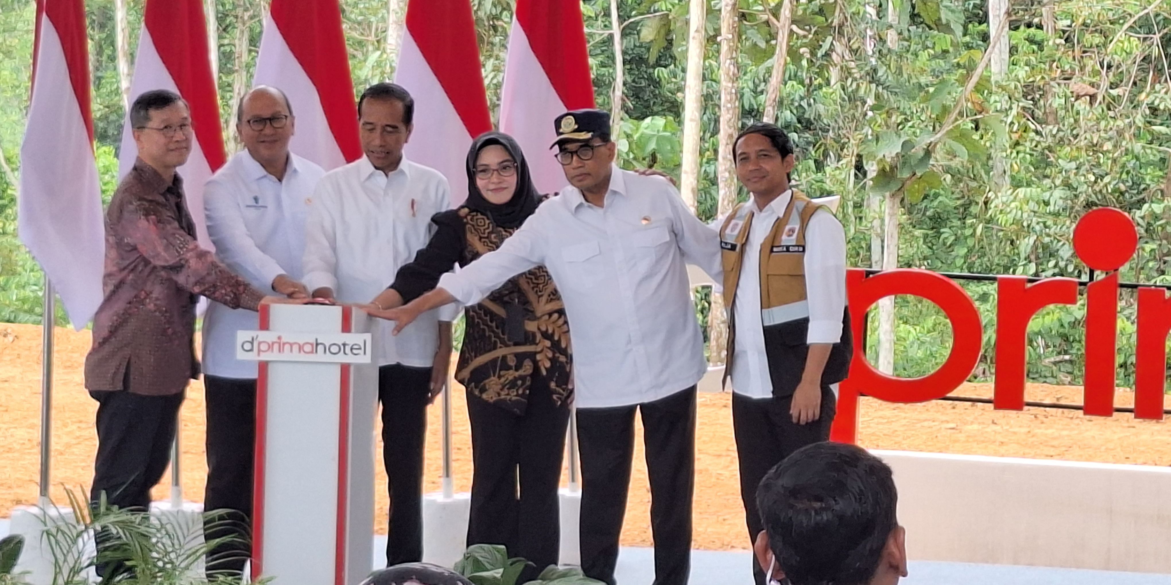 Sebelum Pensiun, Jokowi Tandatangani Inpres Percepatan Penyelenggaraan Trem Otonom IKN