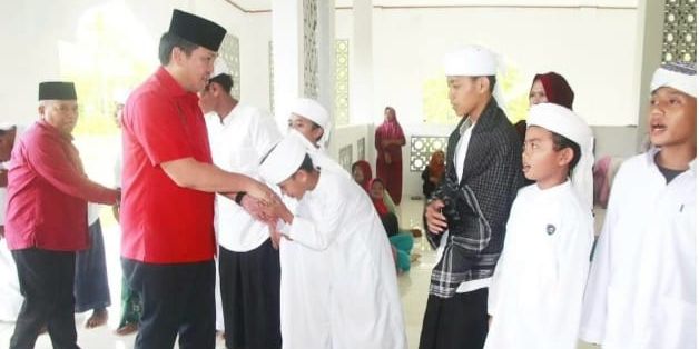 Serap Aspirasi di Ponpes Al-Mukhlisin, Steven Kandouw Janji Tingkatkan Fasilitas Umat di Bolmut