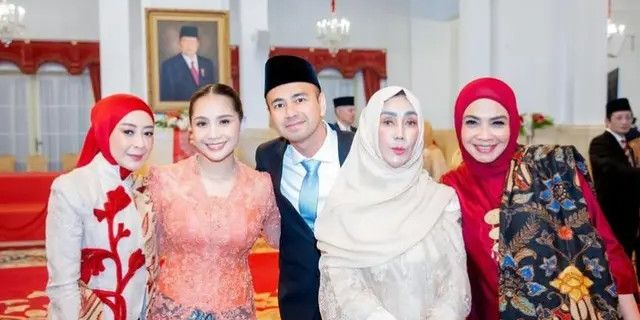 Raffi Ahmad Boyong Keluarga Besarnya saat Pelantikan, Tampilan Mewah dan Elegan Jadi Sorotan