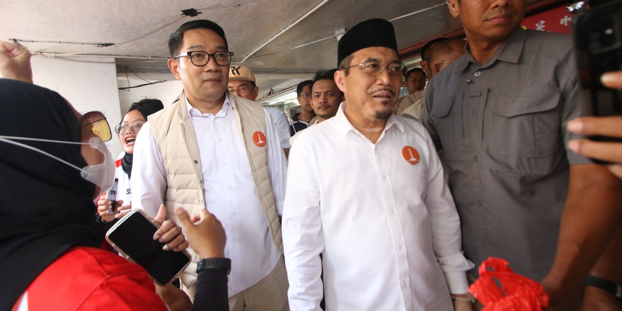 Survei Poltracking Terbaru: Ridwan Kamil-Suswono 51,6%, Pramono-Rano 36,4%, Dharma-Kun 3,9%