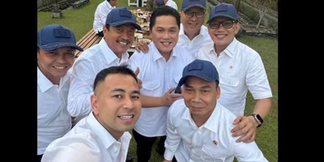 Momen Raffi Ahmad Dikerubungi Menteri, Ingin Belajar Bikin Konten