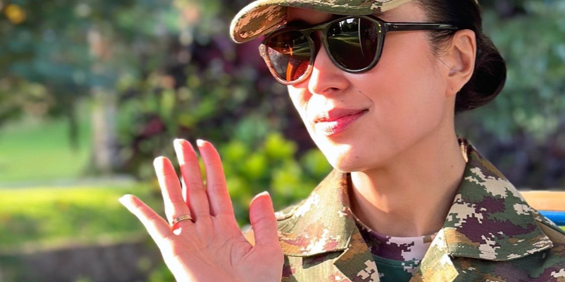 Potret Cantik Widiyanti Putri Menteri Pariwisata Berseragam Loreng saat 'Wamil', Kece Bak Tentara di Drakor