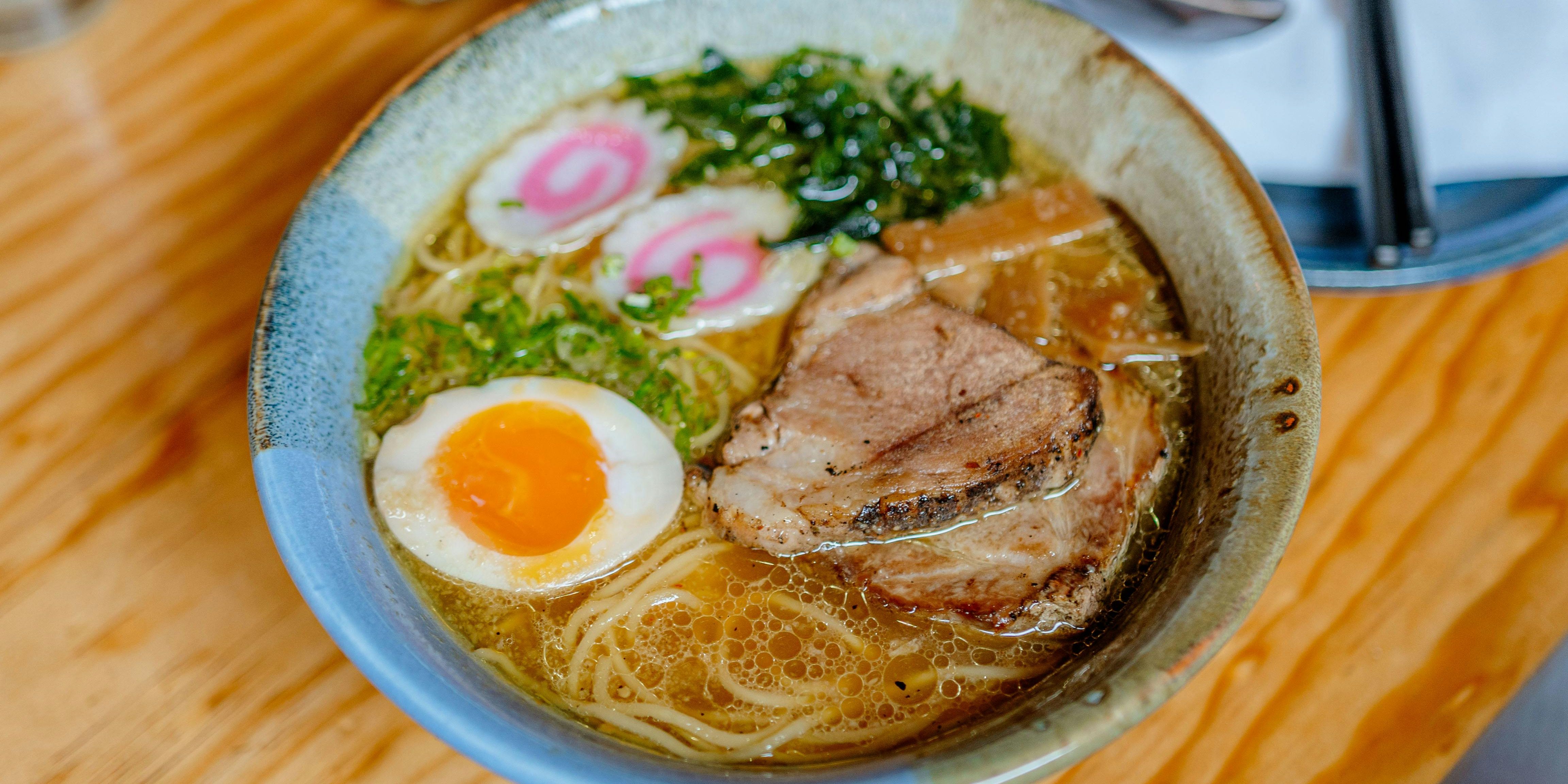 Berapa Kalori dan Nutrisi dari Ramen? Ketahui Manfaat dan Dampaknya Sebelum Menyantapnya