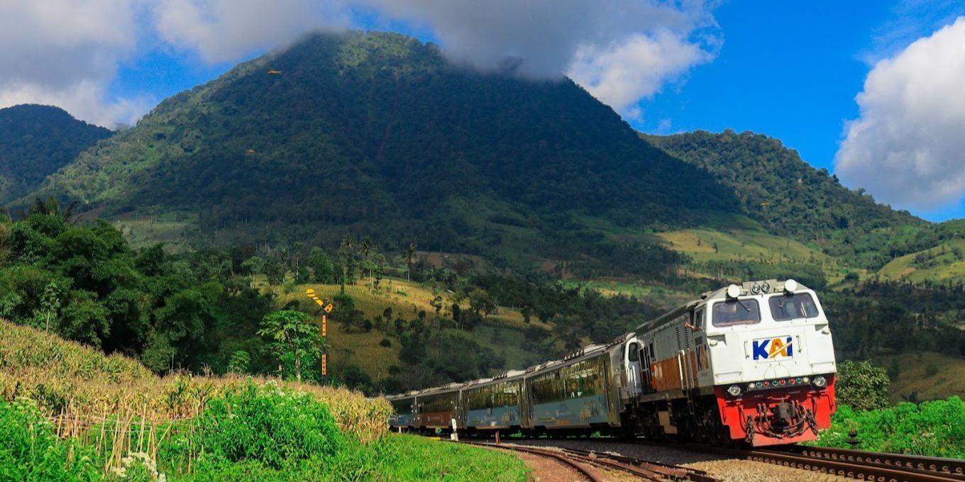 Eksotisme Stasiun Lebak Jero Bandung, Stasiun Tertinggi Kedua di Indonesia yang Terletak di Tengah Pegunungan