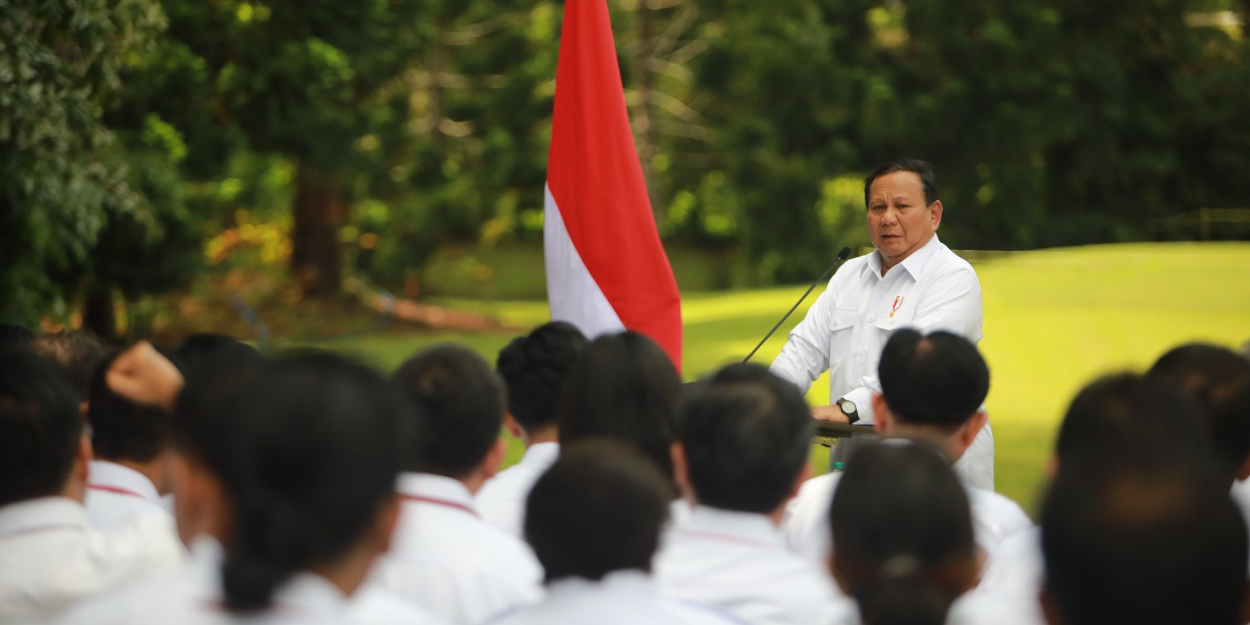 Prabowo Pertimbangkan Pakai Susu Cair Ganti Susu Kemasan dalam Program Makan Bergizi Gratis