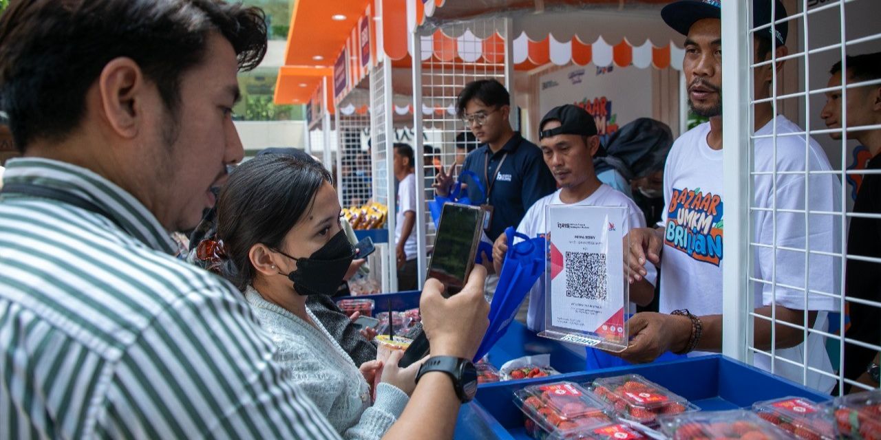 UMKM Stroberi Asal Ciwidey Dibantu Fasilitas Transaksi Hingga Dipromosikan BRI