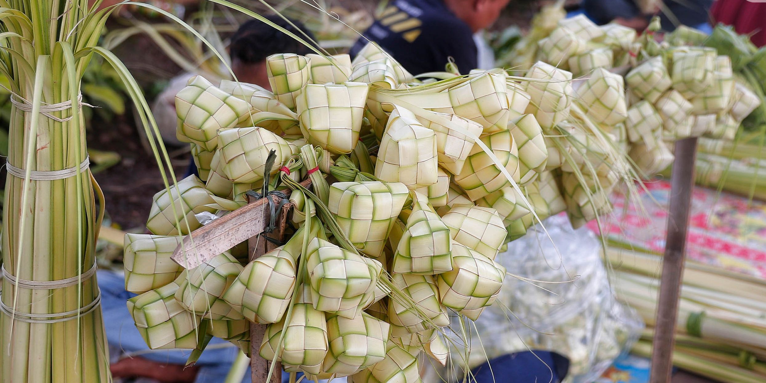 Trik Jitu Mengolah Ketupat Secara Efisien, Tanpa Menghabiskan Waktu