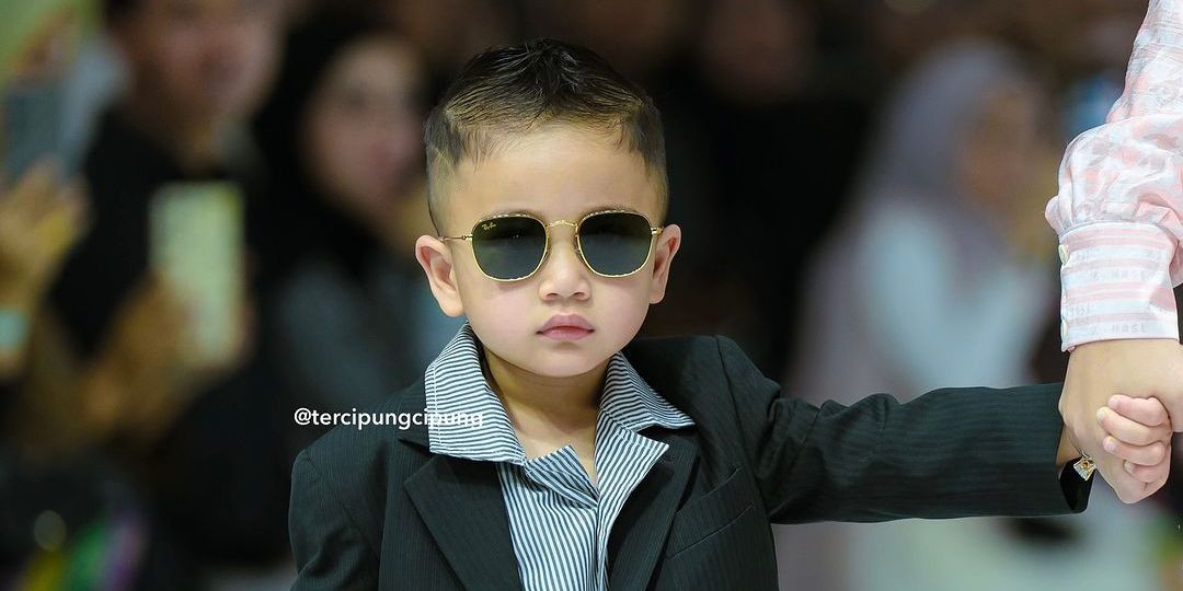 Lucu dan Bikin Gemas, Rayyanza Anak Raffi Ahmad Tampil di Catwalk Jakarta Fashion Week: Keren Mirip Bos Mafia