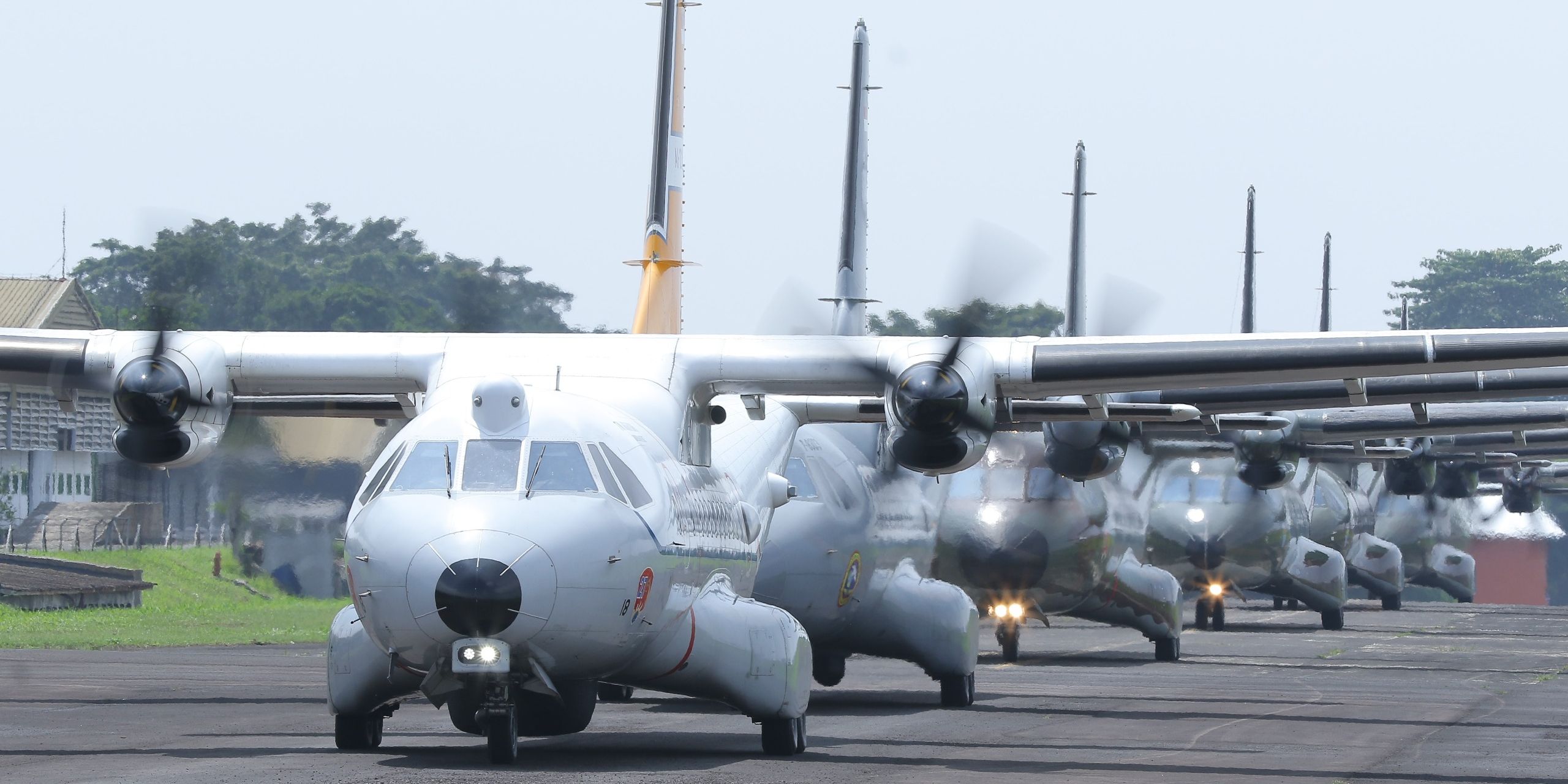 Prajurit Penerjun Payung Nyungsep Nabrak Barak Persiapan HUT TNI, Bangga Semua Tepukan Tangga Bukan Ditertawakan