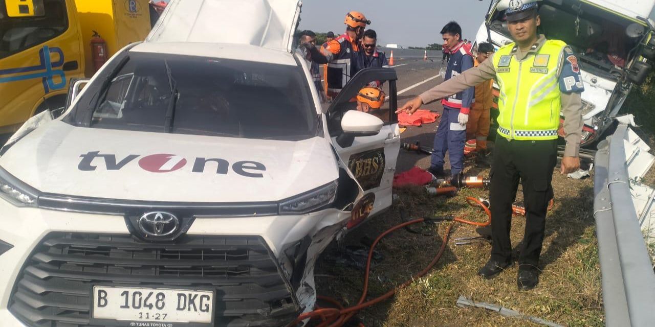 Mobil Liputan tvOne Kecelakaan di Tol Pemalang hingga Ringsek, 3 Orang Tewas