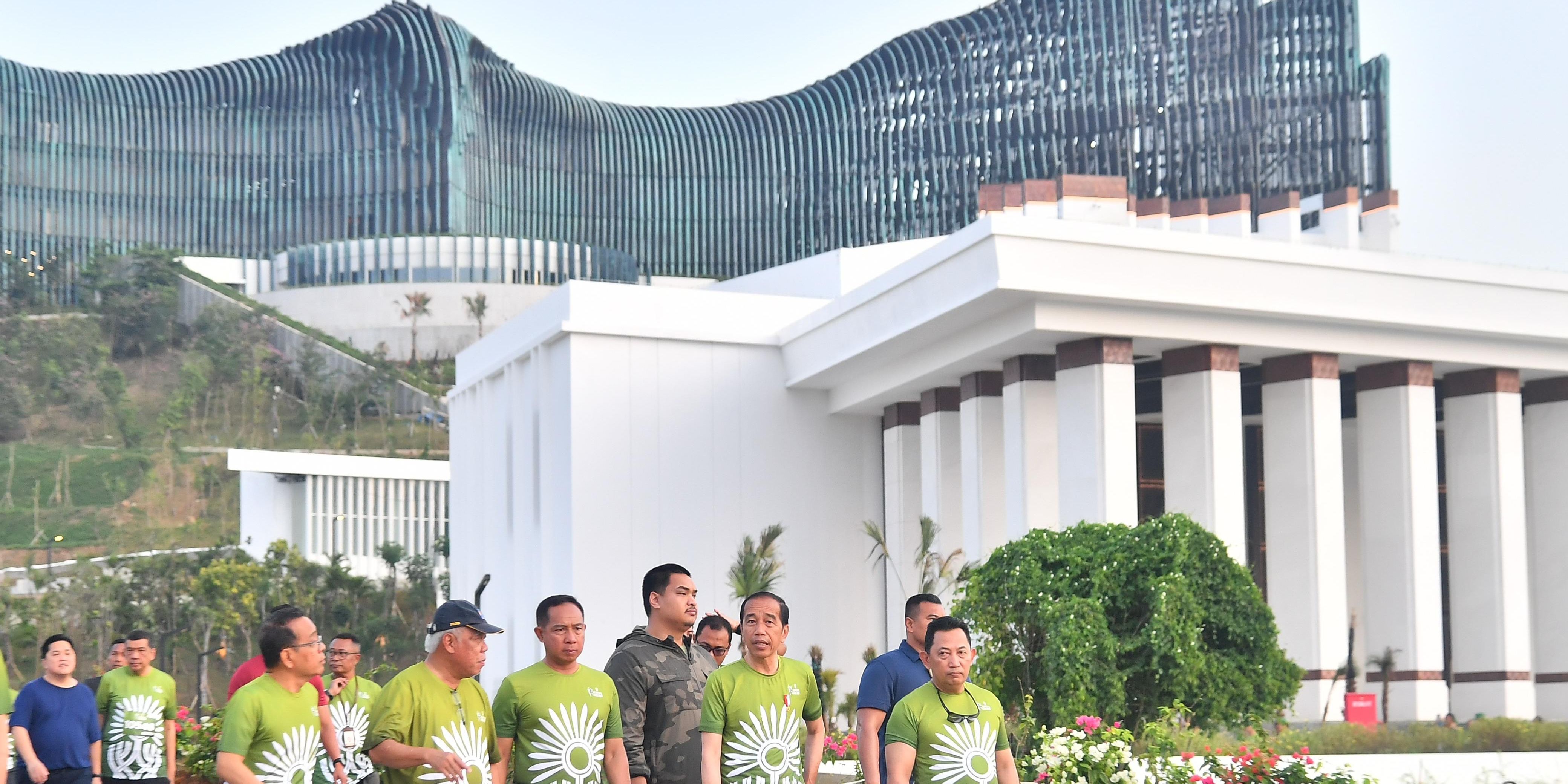 Jokowi: Ciptakan Terus Keramaian di IKN, Sekarang Ada Excelso Nanti Rumah Makan Sederhana