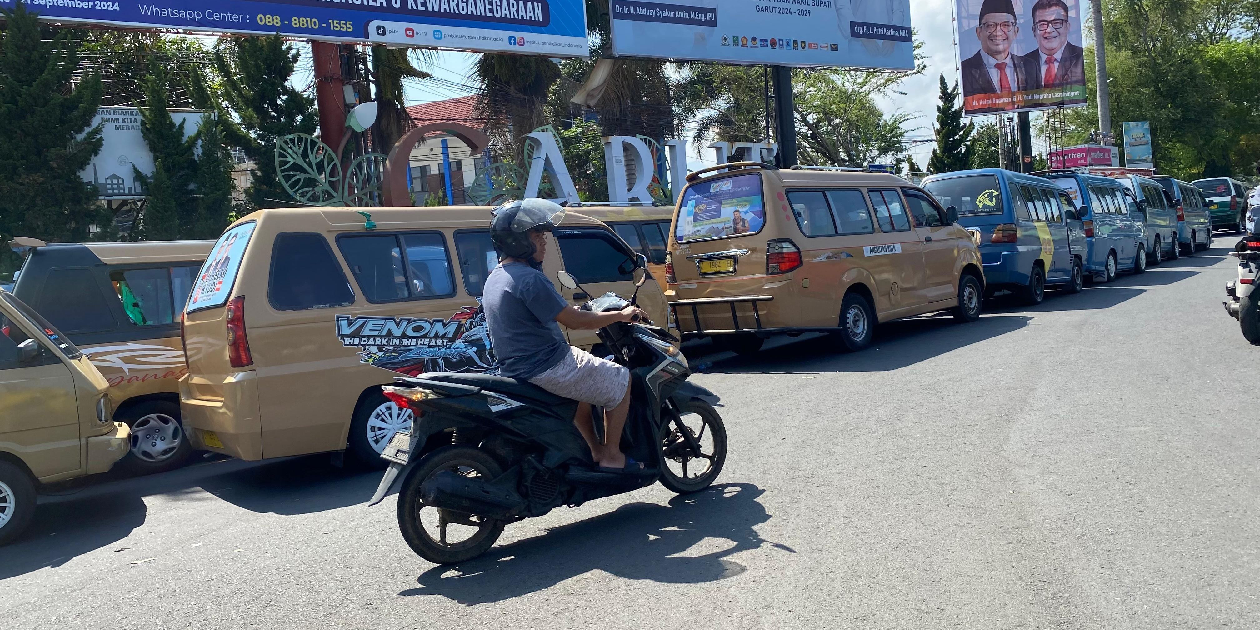 Angkutan Umum di Garut Gelar Aksi Mogok, Ini Tuntutannya