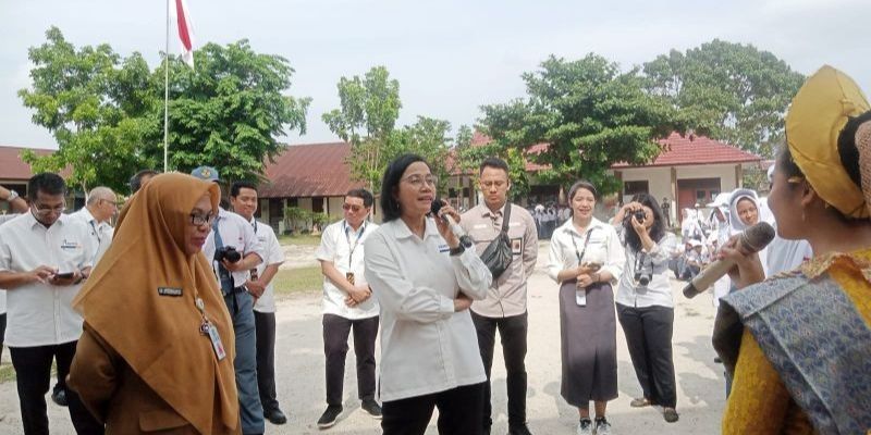 Sri Mulyani Motivasi Pelajar SMA di Tanjung Pandan: Tekun Kerja Keras dan Menjaga Kejujuran