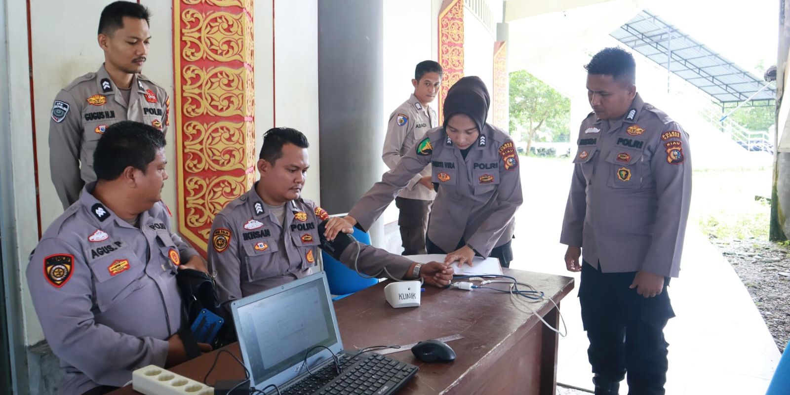 Polri Cek Kesehatan Personel Pengamanan Gudang Logistik KPU Kampar, Ini Hasilnya