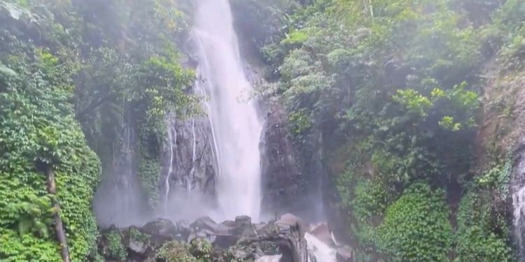 Mengunjungi Curug Cikaracak, Surga Tersembunyi di Bogor yang Cocok jadi Spot Healing