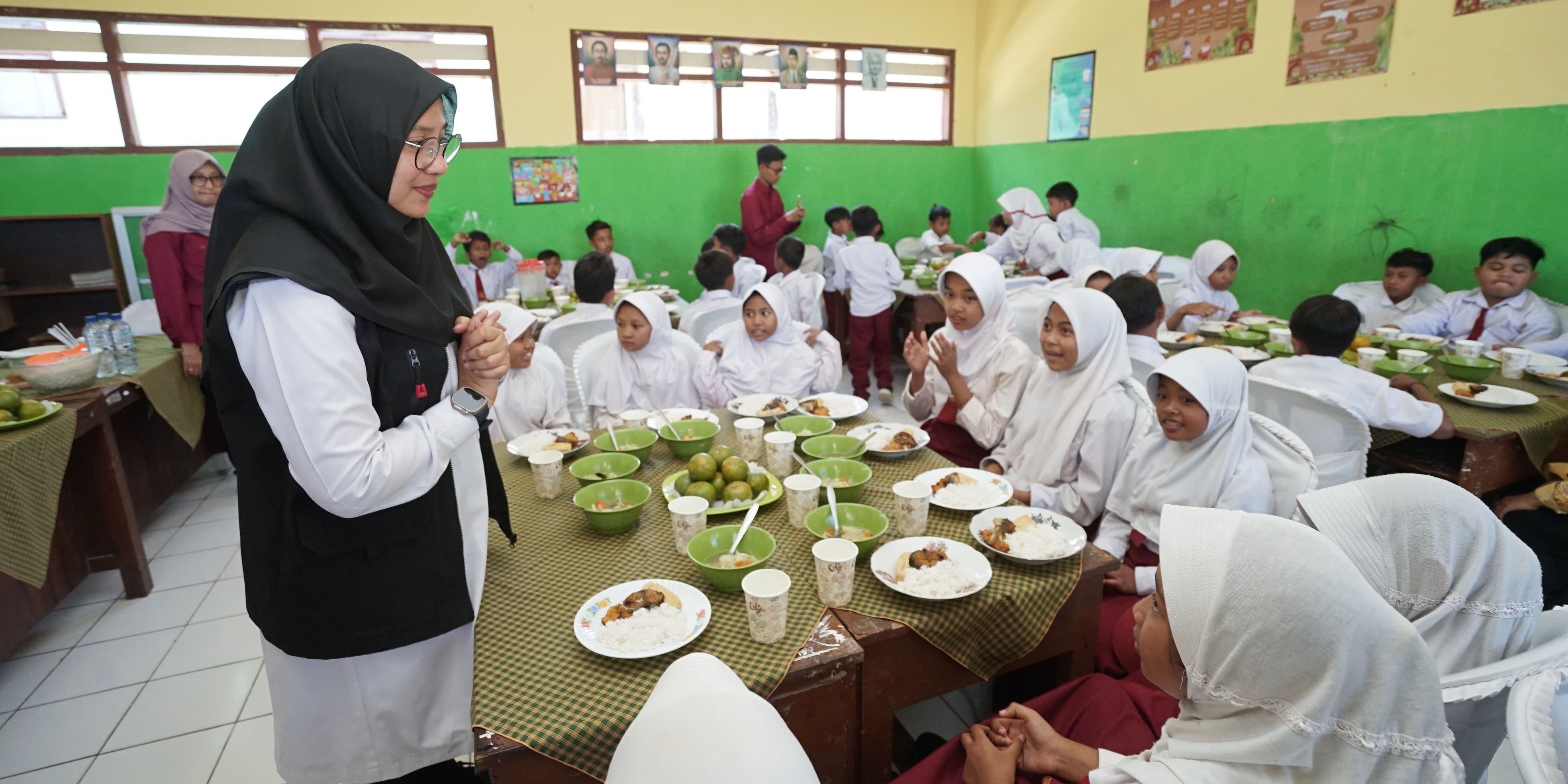 Makan Bergizi Gratis Prabowo-Gibran Habiskan Anggaran Rp800 M Per Hari