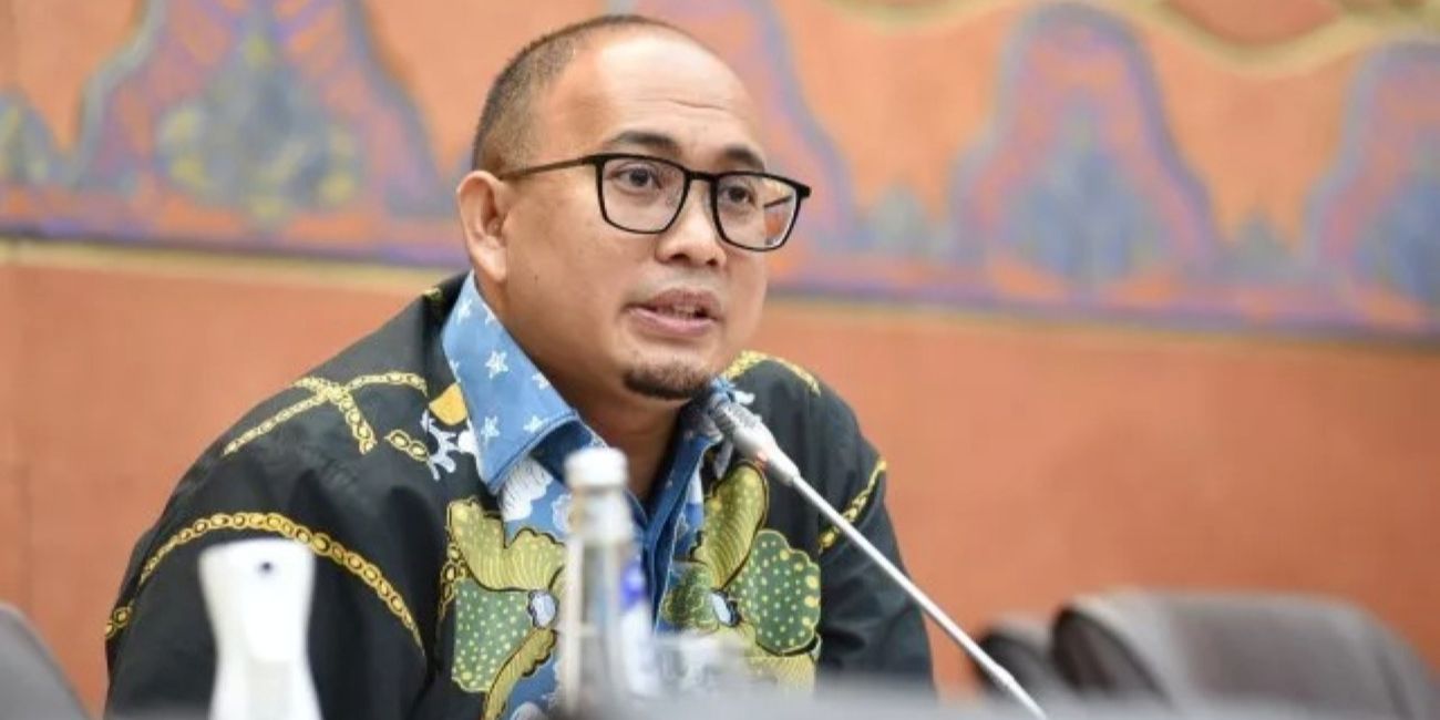 VIDEO: Meledak Emosi Andre Rosiade di Rapat Kerja DPR 