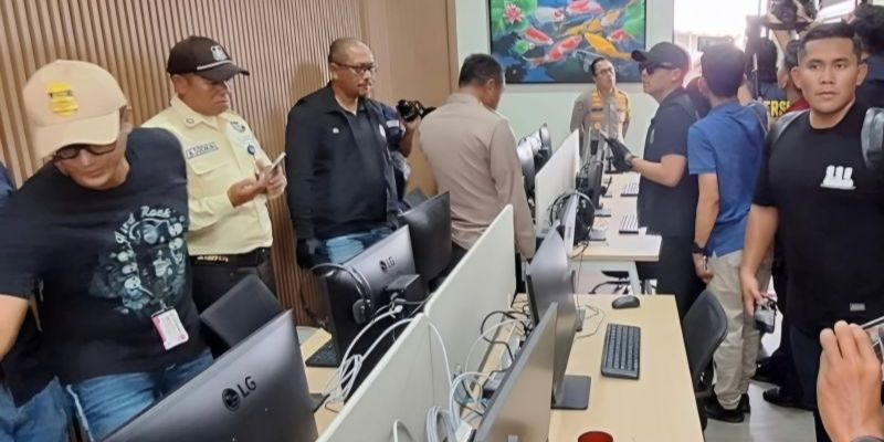 Polisi Selesai Geledah Kantor Komdigi, Sita Laptop hingga Komputer