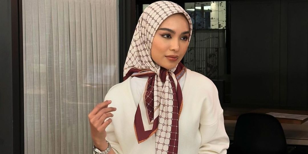 5 Inspirasi Tren Hijab Lebaran Tahun 2025, Segi Empat Paris Jadul Lagi-lagi Masuk Jajaran Kesukaan Hijabers