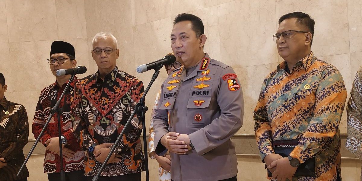 Kapolri Siap Mundur Besok Pagi Jika Terlibat Judi Online - merdeka | Opsitek-1