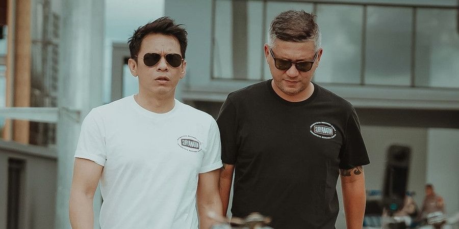 Potret Ganteng Ariel Touring ke Danau Toba Bareng The Dudas Minus One, Sempat Alami Insiden Tabrakan Beruntun