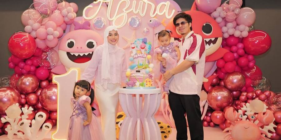 Potret Cantik & Menggemaskan Azura Anak Atta-Aurel di Pesta Ultah Ke-1, Bahagia Dihadiri Semua Anggota Keluarga