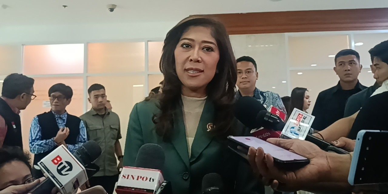 Pecah Tangis Meutya Hafid Minta Maaf Usai Anak Buahnya di Komdigi Terlibat Judi Online