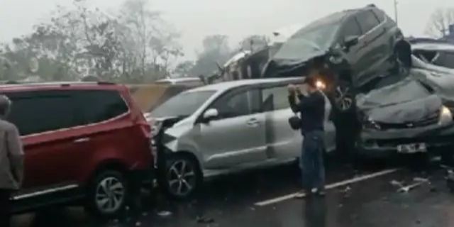 Update Kecelakaan Tol Cipularang: Satu Korban Luka Dirujuk ke RSPAD