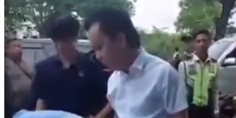 Polisi Usut Video Pengusaha Surabaya Suruh Anak SMA Sujud & Gonggong, 8 Diperiksa Termasuk Ivan Sugianto